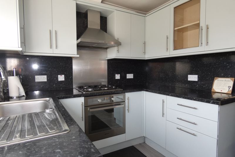 Kitchen/Breakfast- click for photo gallery